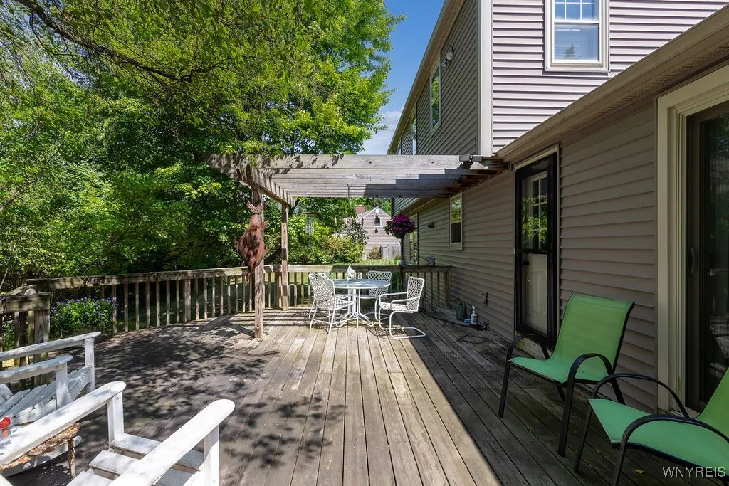 17 Briar Hill Road, Orchard Park, New York 14127, Orchard Park, New York 14127, 4 Bedrooms Bedrooms, 9 Rooms Rooms,3 BathroomsBathrooms,Residential,For Sale,17 Briar Hill Road, Orchard Park, New York 14127,B1624237