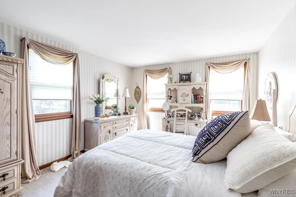 17 Briar Hill Road, Orchard Park, New York 14127, Orchard Park, New York 14127, 4 Bedrooms Bedrooms, 9 Rooms Rooms,3 BathroomsBathrooms,Residential,For Sale,17 Briar Hill Road, Orchard Park, New York 14127,B1624237