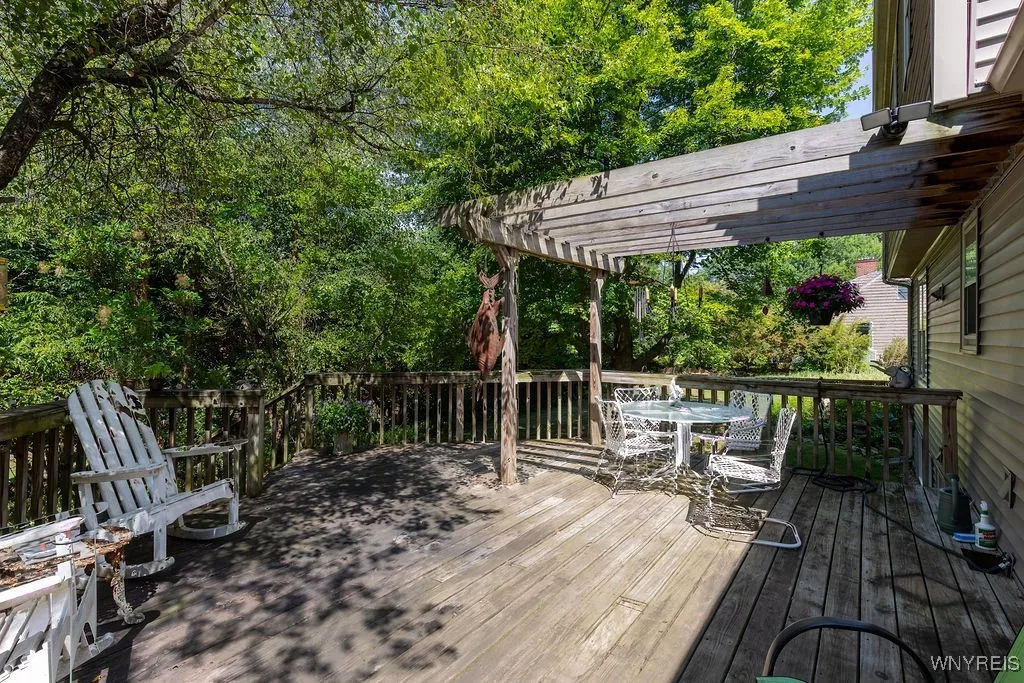17 Briar Hill Road, Orchard Park, New York 14127, Orchard Park, New York 14127, 4 Bedrooms Bedrooms, 9 Rooms Rooms,3 BathroomsBathrooms,Residential,For Sale,17 Briar Hill Road, Orchard Park, New York 14127,B1624237