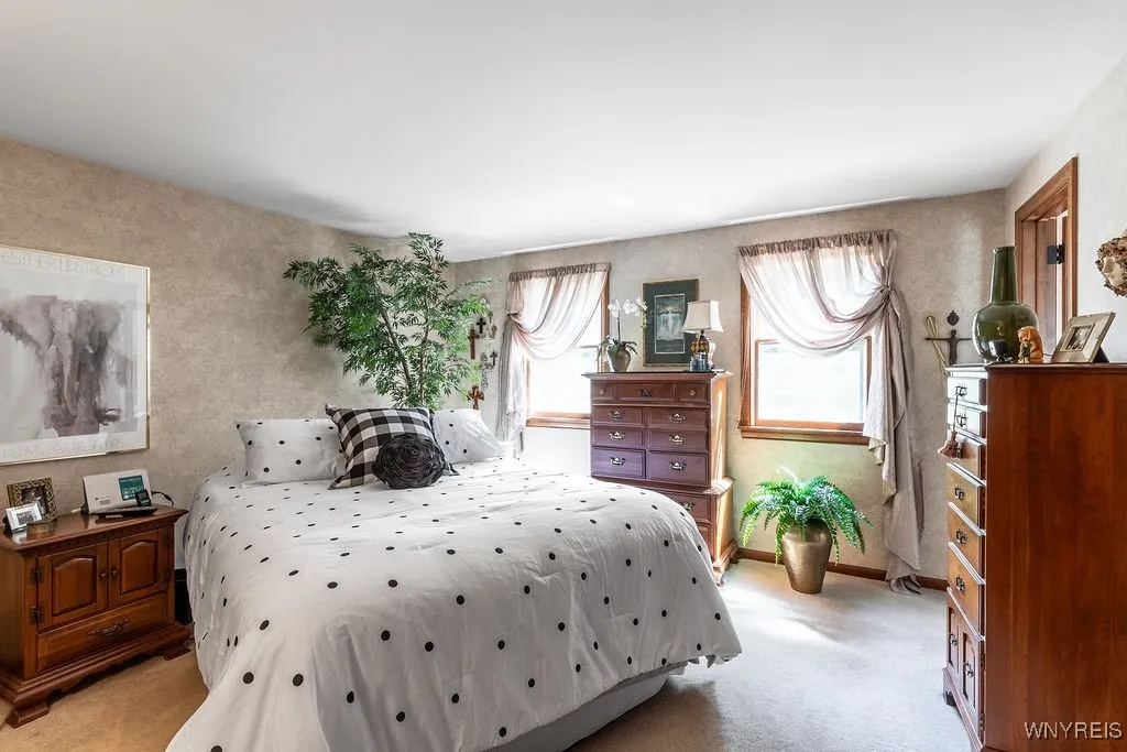 17 Briar Hill Road, Orchard Park, New York 14127, Orchard Park, New York 14127, 4 Bedrooms Bedrooms, 9 Rooms Rooms,3 BathroomsBathrooms,Residential,For Sale,17 Briar Hill Road, Orchard Park, New York 14127,B1624237
