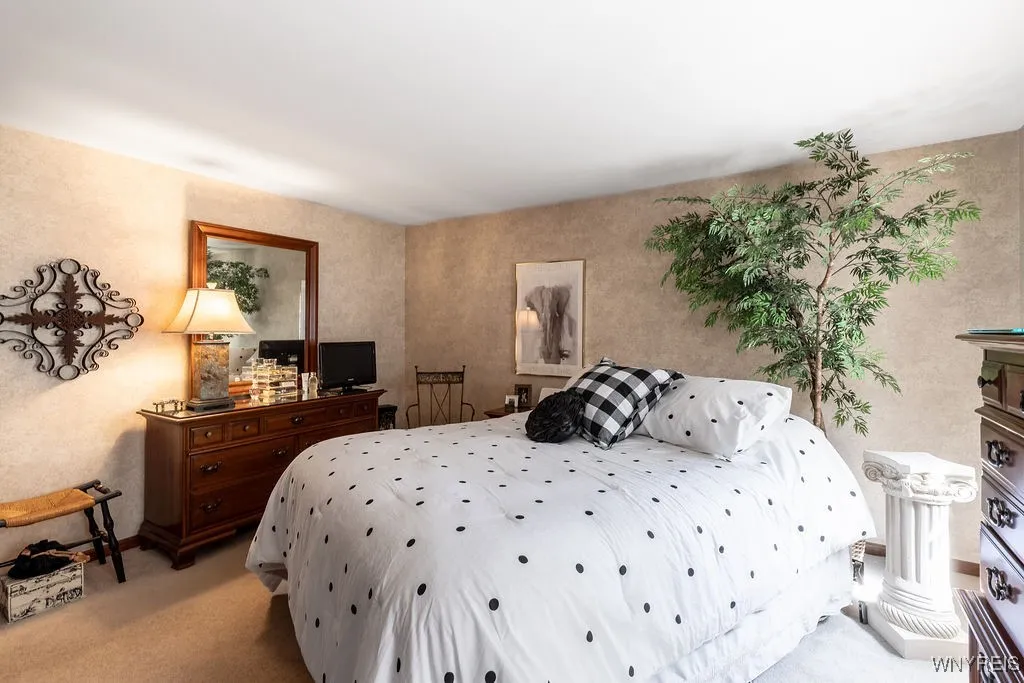 17 Briar Hill Road, Orchard Park, New York 14127, Orchard Park, New York 14127, 4 Bedrooms Bedrooms, 9 Rooms Rooms,3 BathroomsBathrooms,Residential,For Sale,17 Briar Hill Road, Orchard Park, New York 14127,B1624237