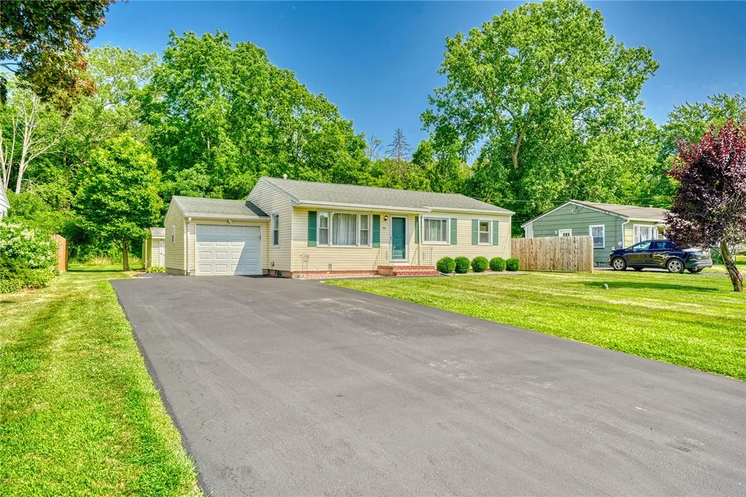 20 Tarrytown Drive, Chili, New York 14624, Chili, New York 14624, 3 Bedrooms Bedrooms, 5 Rooms Rooms,1 BathroomBathrooms,Residential,Closed,20 Tarrytown Drive, Chili, New York 14624,0,R1625960