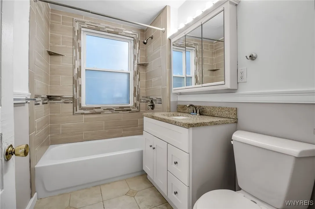 559 Potomac Avenue, Buffalo, New York 14222, Buffalo, New York 14222, 6 Bedrooms Bedrooms, ,2 BathroomsBathrooms,Residential,For Sale,559 Potomac Avenue, Buffalo, New York 14222,B1625778