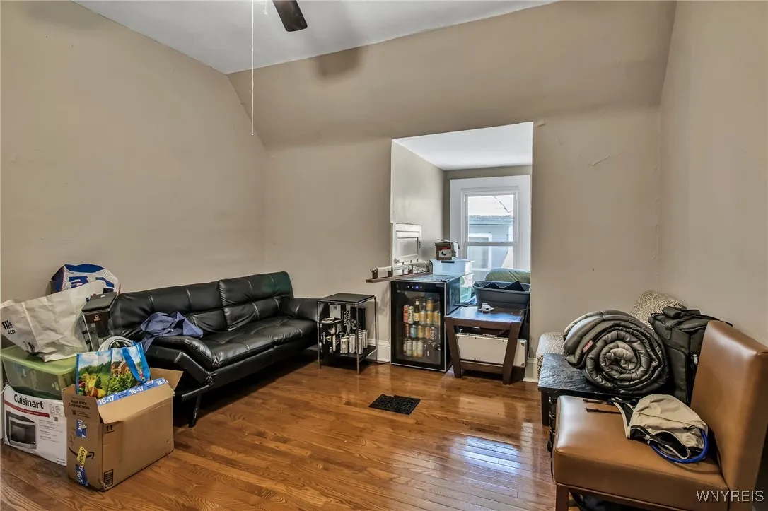 559 Potomac Avenue, Buffalo, New York 14222, Buffalo, New York 14222, 6 Bedrooms Bedrooms, ,2 BathroomsBathrooms,Residential,For Sale,559 Potomac Avenue, Buffalo, New York 14222,B1625778