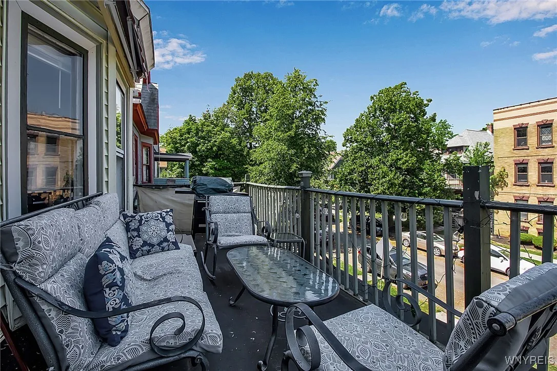 559 Potomac Avenue, Buffalo, New York 14222, Buffalo, New York 14222, 6 Bedrooms Bedrooms, ,2 BathroomsBathrooms,Residential,For Sale,559 Potomac Avenue, Buffalo, New York 14222,B1625778
