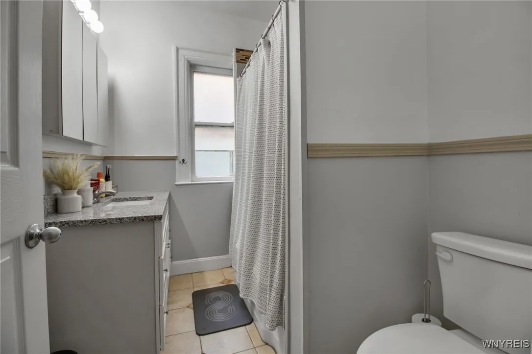 559 Potomac Avenue, Buffalo, New York 14222, Buffalo, New York 14222, 6 Bedrooms Bedrooms, ,2 BathroomsBathrooms,Residential,For Sale,559 Potomac Avenue, Buffalo, New York 14222,B1625778