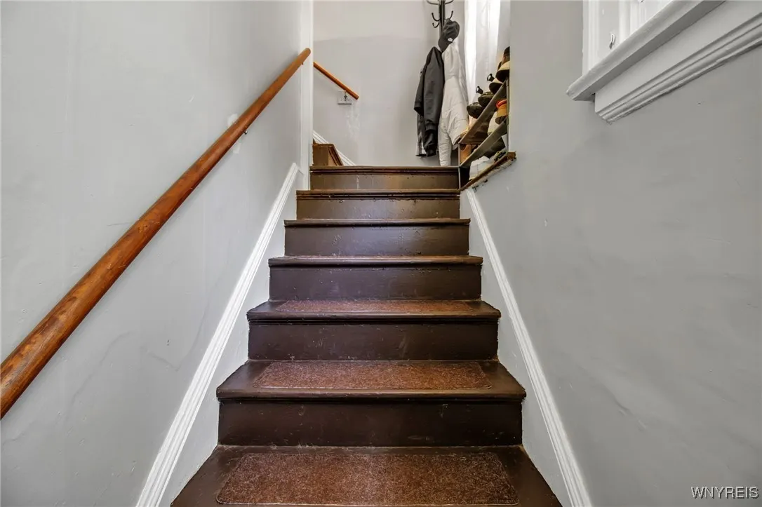 559 Potomac Avenue, Buffalo, New York 14222, Buffalo, New York 14222, 6 Bedrooms Bedrooms, ,2 BathroomsBathrooms,Residential,For Sale,559 Potomac Avenue, Buffalo, New York 14222,B1625778