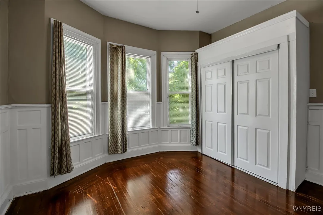 559 Potomac Avenue, Buffalo, New York 14222, Buffalo, New York 14222, 6 Bedrooms Bedrooms, ,2 BathroomsBathrooms,Residential,For Sale,559 Potomac Avenue, Buffalo, New York 14222,B1625778