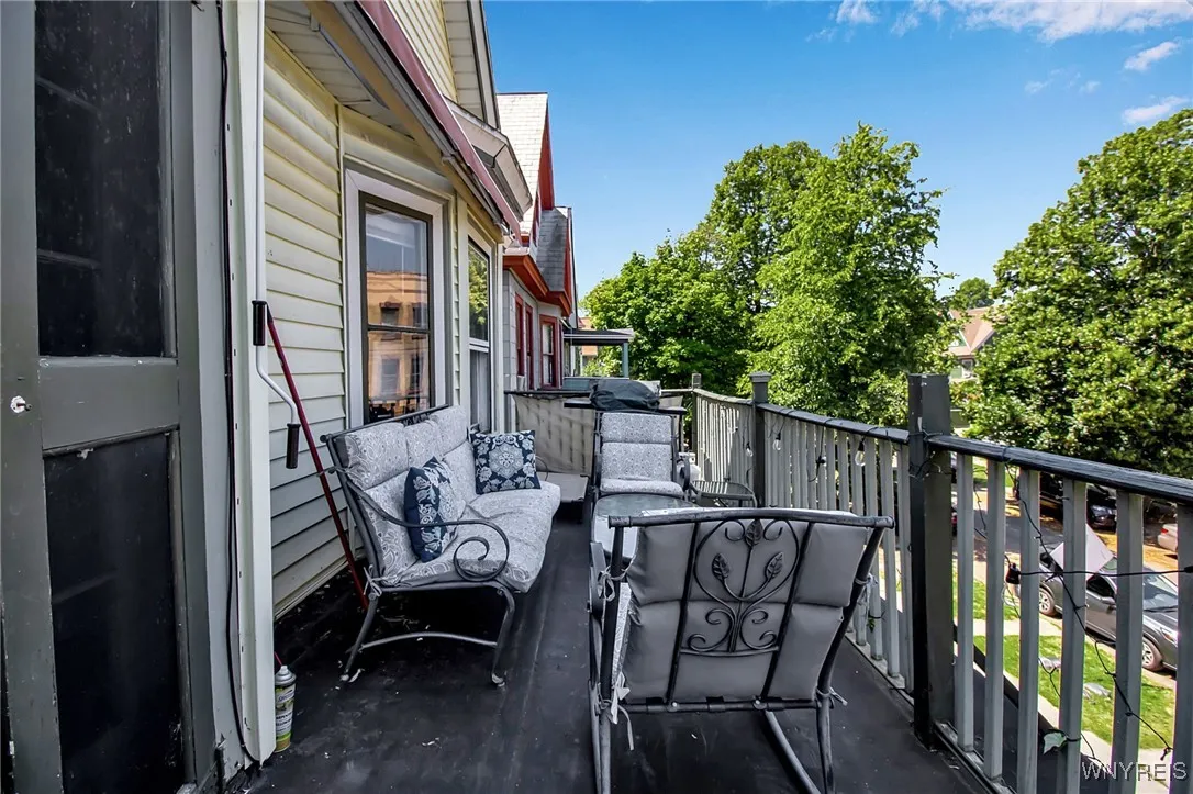 559 Potomac Avenue, Buffalo, New York 14222, Buffalo, New York 14222, 6 Bedrooms Bedrooms, ,2 BathroomsBathrooms,Residential,For Sale,559 Potomac Avenue, Buffalo, New York 14222,B1625778
