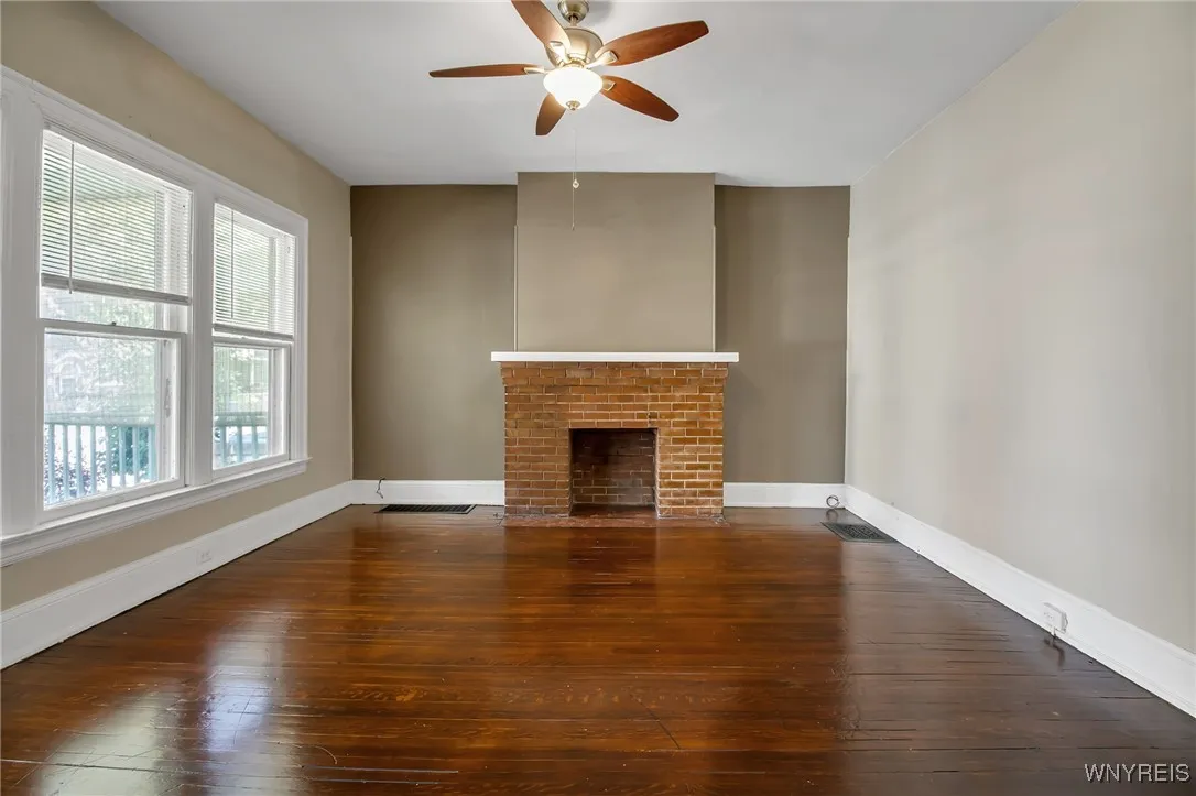 559 Potomac Avenue, Buffalo, New York 14222, Buffalo, New York 14222, 6 Bedrooms Bedrooms, ,2 BathroomsBathrooms,Residential,For Sale,559 Potomac Avenue, Buffalo, New York 14222,B1625778