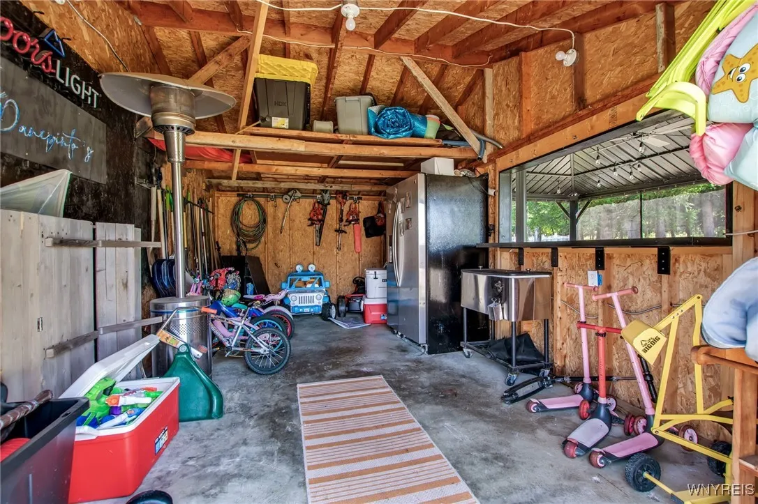 273 East And West Road, West Seneca, New York 1422, West Seneca, New York 14224, 3 Bedrooms Bedrooms, 7 Rooms Rooms,1 BathroomBathrooms,Residential,For Sale,273 East And West Road, West Seneca, New York 1422,B1625875