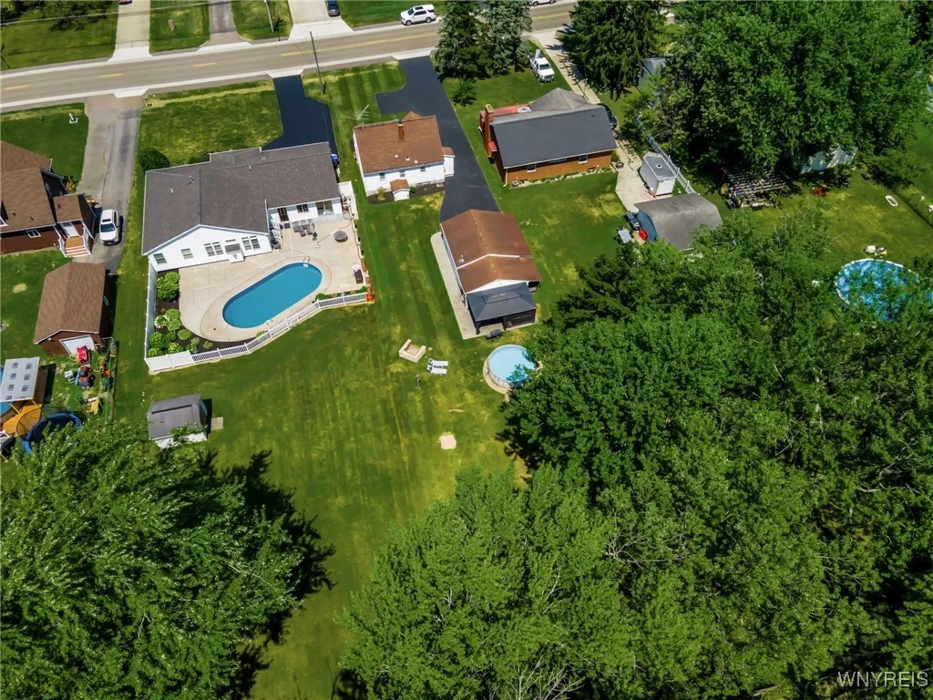 273 East And West Road, West Seneca, New York 1422, West Seneca, New York 14224, 3 Bedrooms Bedrooms, 7 Rooms Rooms,1 BathroomBathrooms,Residential,For Sale,273 East And West Road, West Seneca, New York 1422,B1625875