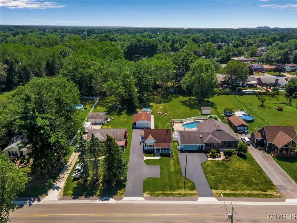 273 East And West Road, West Seneca, New York 1422, West Seneca, New York 14224, 3 Bedrooms Bedrooms, 7 Rooms Rooms,1 BathroomBathrooms,Residential,For Sale,273 East And West Road, West Seneca, New York 1422,B1625875