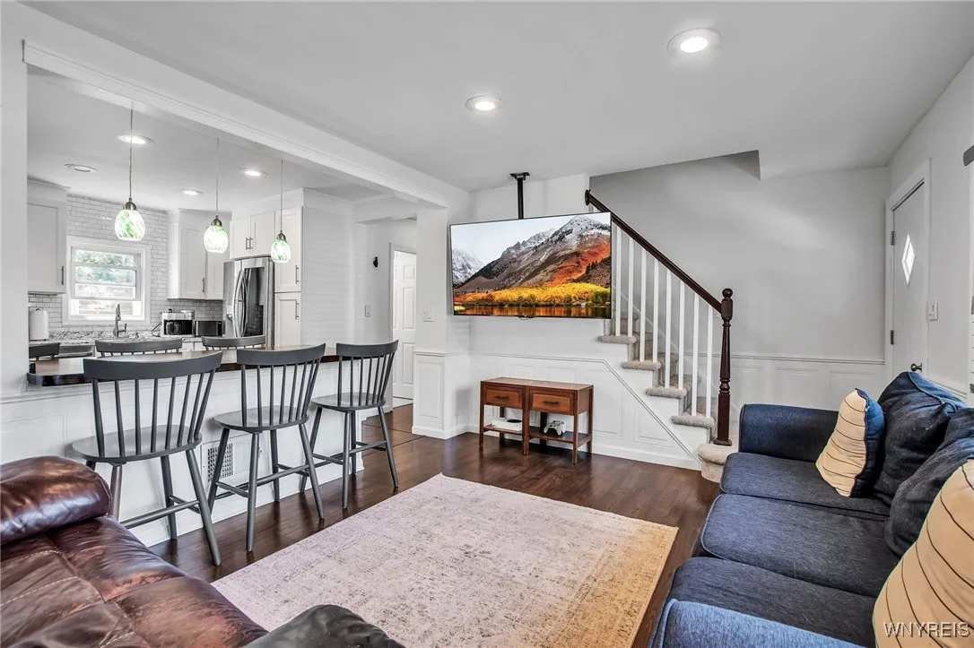 273 East And West Road, West Seneca, New York 1422, West Seneca, New York 14224, 3 Bedrooms Bedrooms, 7 Rooms Rooms,1 BathroomBathrooms,Residential,For Sale,273 East And West Road, West Seneca, New York 1422,B1625875