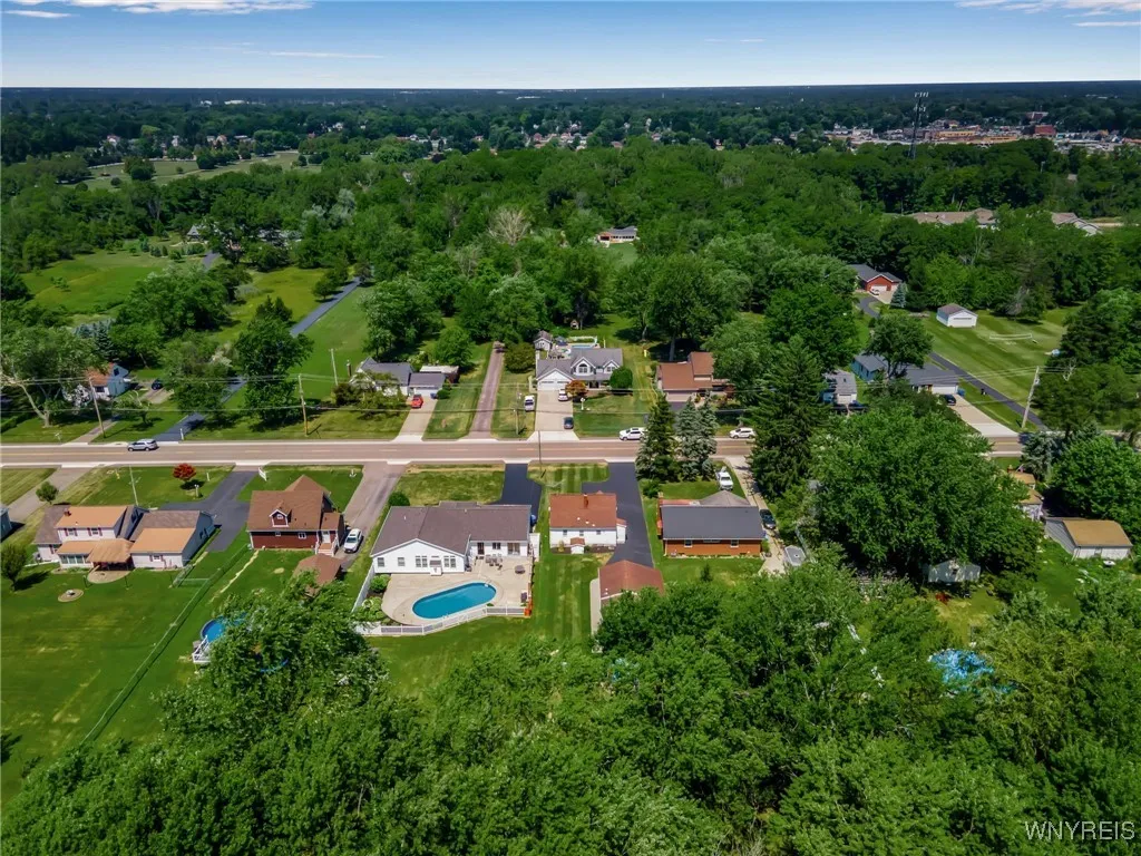 273 East And West Road, West Seneca, New York 1422, West Seneca, New York 14224, 3 Bedrooms Bedrooms, 7 Rooms Rooms,1 BathroomBathrooms,Residential,For Sale,273 East And West Road, West Seneca, New York 1422,B1625875