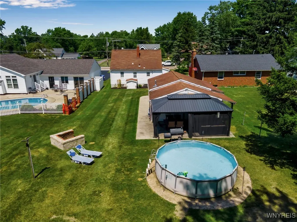 273 East And West Road, West Seneca, New York 1422, West Seneca, New York 14224, 3 Bedrooms Bedrooms, 7 Rooms Rooms,1 BathroomBathrooms,Residential,For Sale,273 East And West Road, West Seneca, New York 1422,B1625875