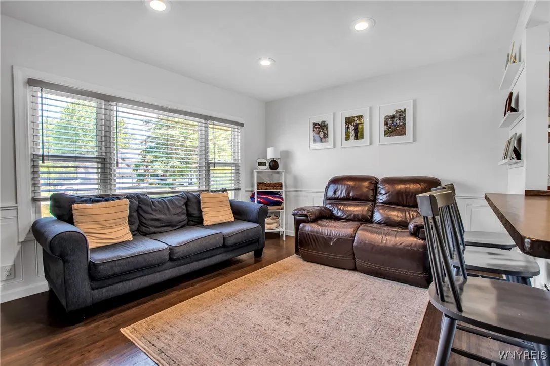273 East And West Road, West Seneca, New York 1422, West Seneca, New York 14224, 3 Bedrooms Bedrooms, 7 Rooms Rooms,1 BathroomBathrooms,Residential,For Sale,273 East And West Road, West Seneca, New York 1422,B1625875