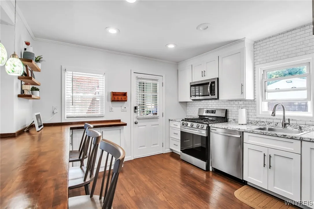 273 East And West Road, West Seneca, New York 1422, West Seneca, New York 14224, 3 Bedrooms Bedrooms, 7 Rooms Rooms,1 BathroomBathrooms,Residential,For Sale,273 East And West Road, West Seneca, New York 1422,B1625875