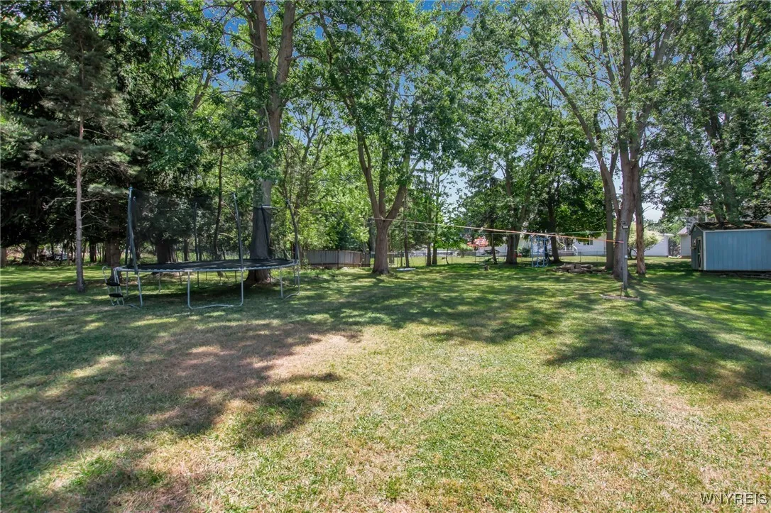 273 East And West Road, West Seneca, New York 1422, West Seneca, New York 14224, 3 Bedrooms Bedrooms, 7 Rooms Rooms,1 BathroomBathrooms,Residential,For Sale,273 East And West Road, West Seneca, New York 1422,B1625875