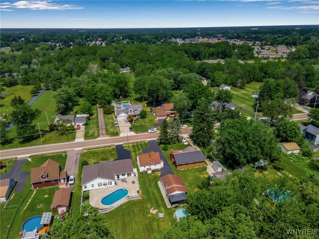 273 East And West Road, West Seneca, New York 1422, West Seneca, New York 14224, 3 Bedrooms Bedrooms, 7 Rooms Rooms,1 BathroomBathrooms,Residential,For Sale,273 East And West Road, West Seneca, New York 1422,B1625875