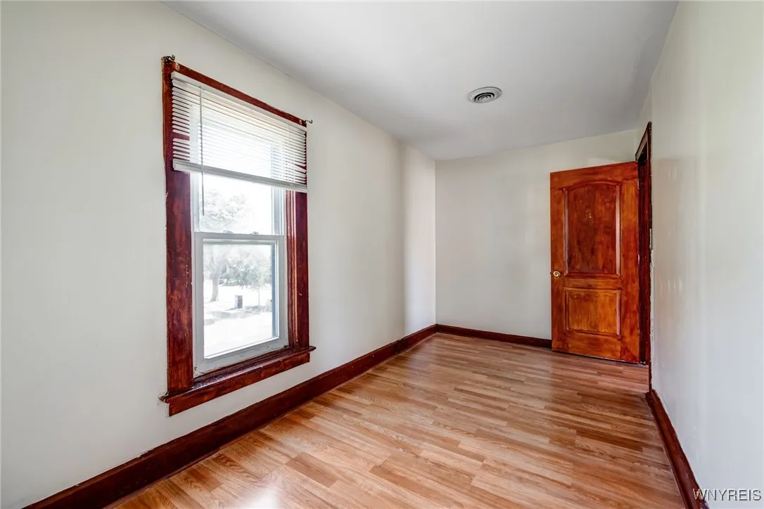 377 Walnut Street, Buffalo, New York 14204, Buffalo, New York 14204, 6 Bedrooms Bedrooms, ,2 BathroomsBathrooms,Residential,Closed,377 Walnut Street, Buffalo, New York 14204,0,B1626078