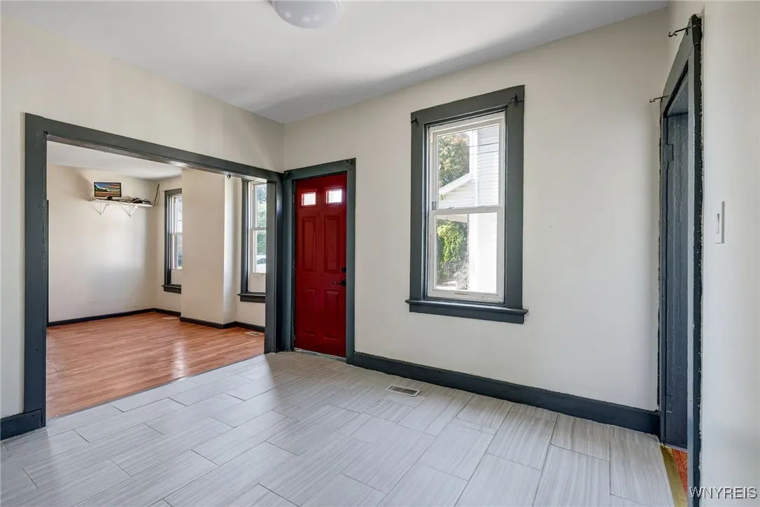 377 Walnut Street, Buffalo, New York 14204, Buffalo, New York 14204, 6 Bedrooms Bedrooms, ,2 BathroomsBathrooms,Residential,Closed,377 Walnut Street, Buffalo, New York 14204,0,B1626078