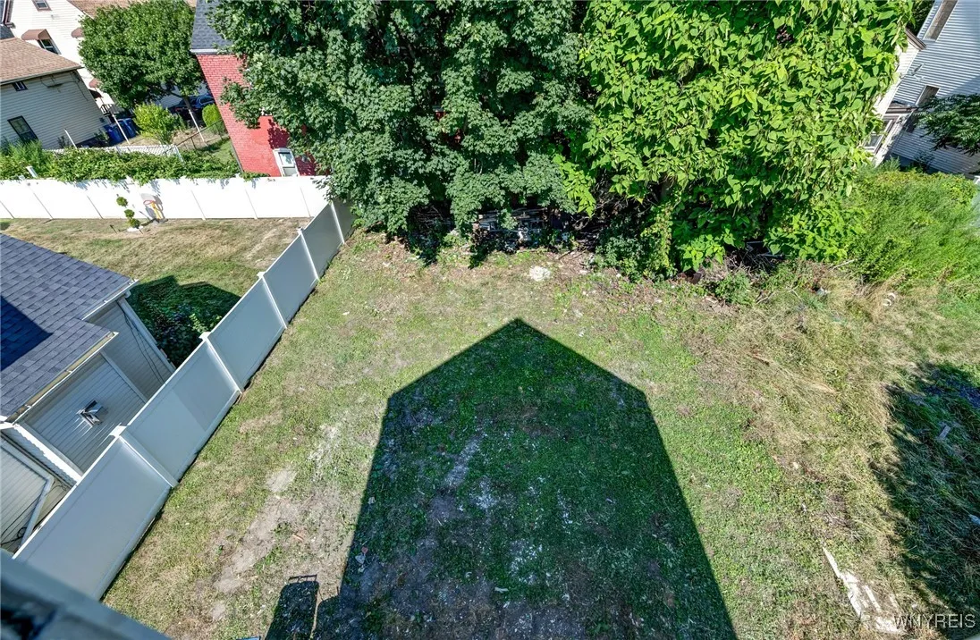 377 Walnut Street, Buffalo, New York 14204, Buffalo, New York 14204, 6 Bedrooms Bedrooms, ,2 BathroomsBathrooms,Residential,Closed,377 Walnut Street, Buffalo, New York 14204,0,B1626078