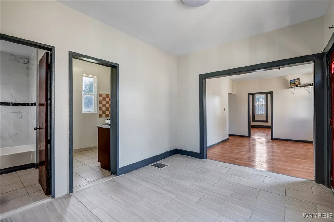 377 Walnut Street, Buffalo, New York 14204, Buffalo, New York 14204, 6 Bedrooms Bedrooms, ,2 BathroomsBathrooms,Residential,Closed,377 Walnut Street, Buffalo, New York 14204,0,B1626078