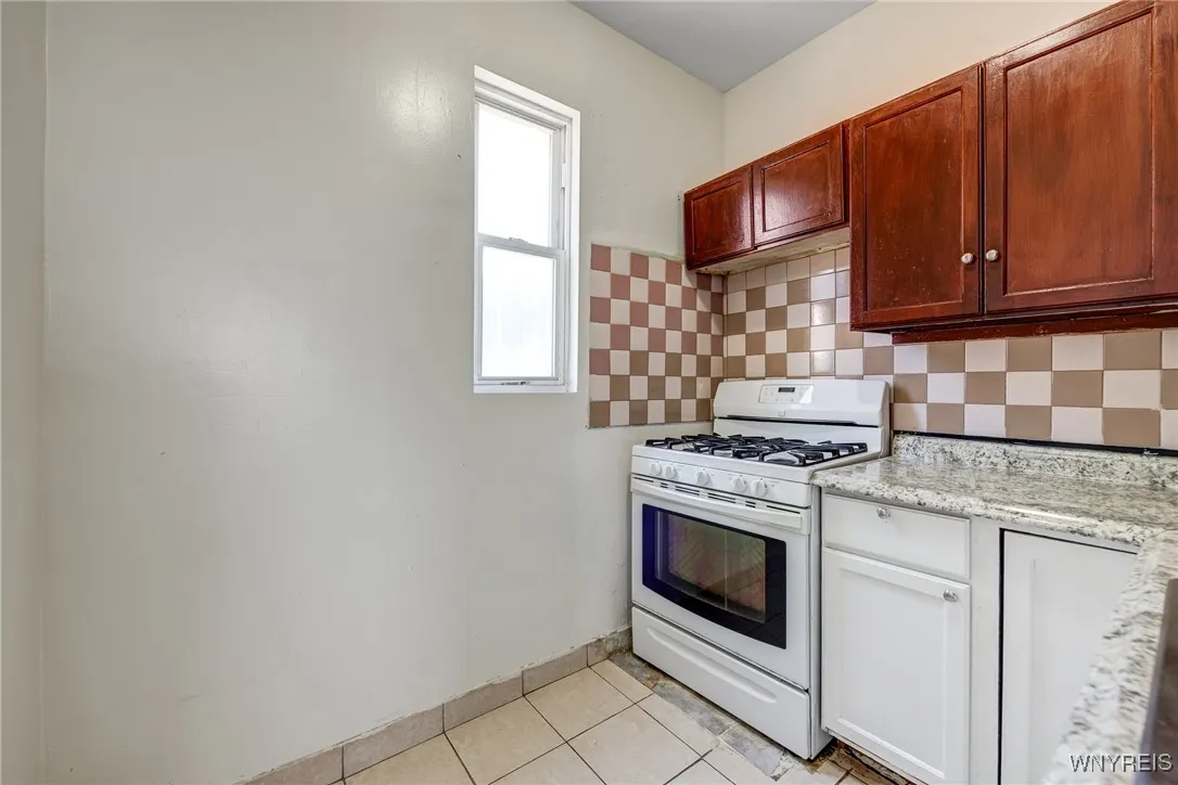 377 Walnut Street, Buffalo, New York 14204, Buffalo, New York 14204, 6 Bedrooms Bedrooms, ,2 BathroomsBathrooms,Residential,Closed,377 Walnut Street, Buffalo, New York 14204,0,B1626078