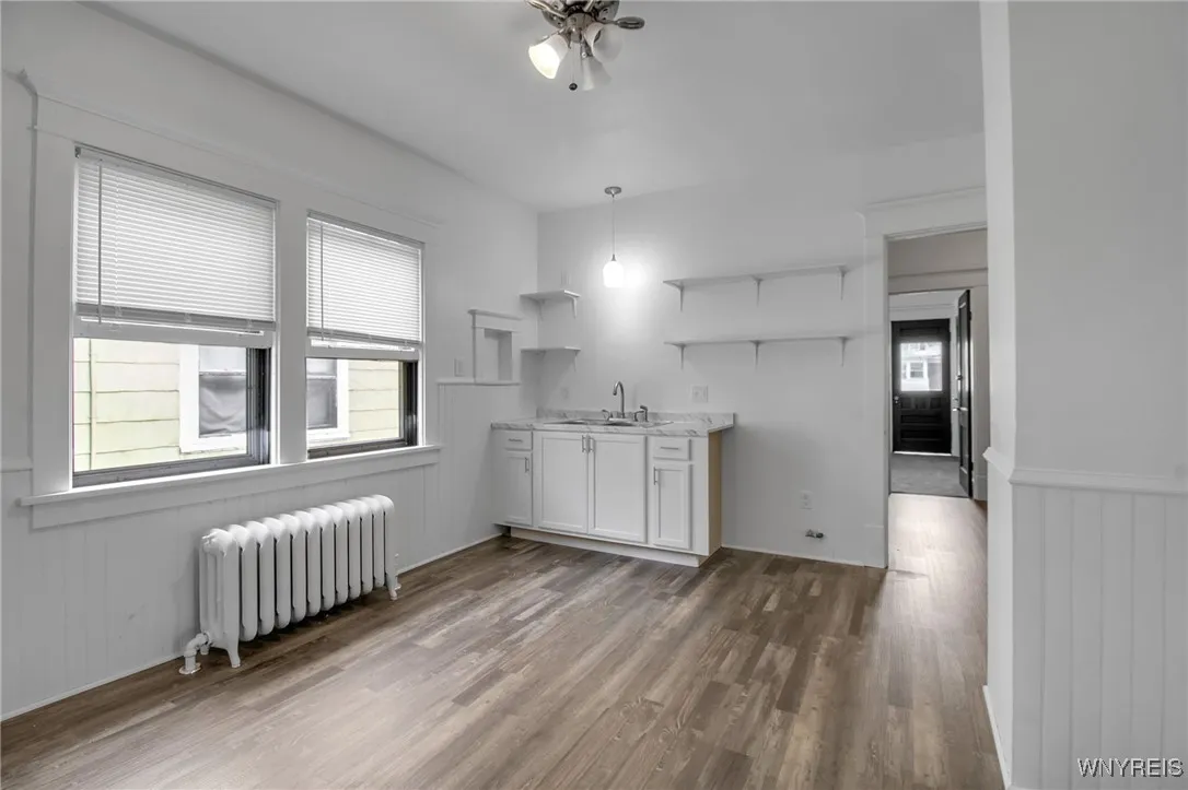 205 Lisbon Avenue, Buffalo, New York 14215, Buffalo, New York 14215, 3 Bedrooms Bedrooms, 5 Rooms Rooms,1 BathroomBathrooms,Residential Lease,For Rent,205 Lisbon Avenue, Buffalo, New York 14215,B1626131