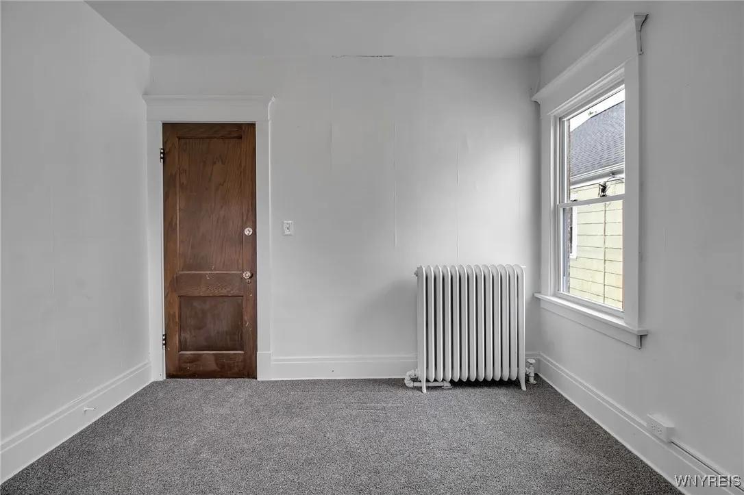 205 Lisbon Avenue, Buffalo, New York 14215, Buffalo, New York 14215, 3 Bedrooms Bedrooms, 5 Rooms Rooms,1 BathroomBathrooms,Residential Lease,For Rent,205 Lisbon Avenue, Buffalo, New York 14215,B1626131
