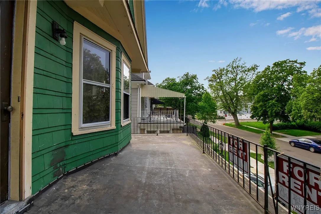 205 Lisbon Avenue, Buffalo, New York 14215, Buffalo, New York 14215, 3 Bedrooms Bedrooms, 5 Rooms Rooms,1 BathroomBathrooms,Residential Lease,For Rent,205 Lisbon Avenue, Buffalo, New York 14215,B1626131