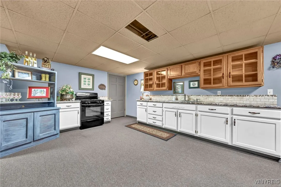 5246 Armor Duells Road, Orchard Park, New York 141, Orchard Park, New York 14127, 3 Bedrooms Bedrooms, 12 Rooms Rooms,3 BathroomsBathrooms,Residential,For Sale,5246 Armor Duells Road, Orchard Park, New York 141,B1626327