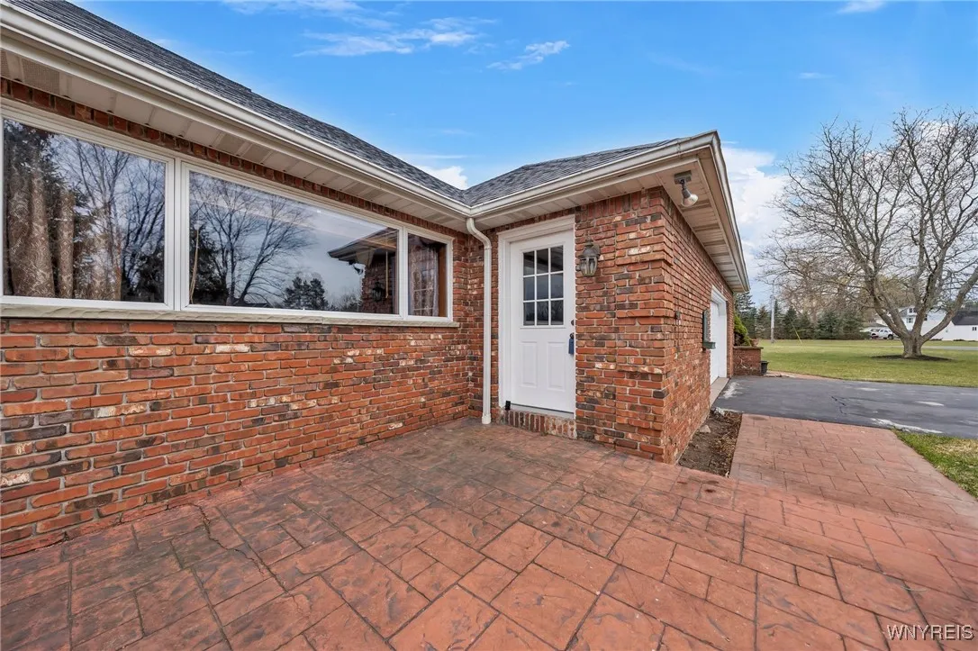 5246 Armor Duells Road, Orchard Park, New York 141, Orchard Park, New York 14127, 3 Bedrooms Bedrooms, 12 Rooms Rooms,3 BathroomsBathrooms,Residential,For Sale,5246 Armor Duells Road, Orchard Park, New York 141,B1626327