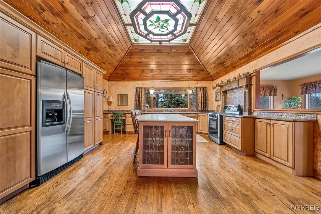 5246 Armor Duells Road, Orchard Park, New York 141, Orchard Park, New York 14127, 3 Bedrooms Bedrooms, 12 Rooms Rooms,3 BathroomsBathrooms,Residential,For Sale,5246 Armor Duells Road, Orchard Park, New York 141,B1626327