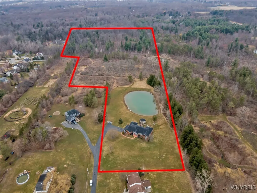 5246 Armor Duells Road, Orchard Park, New York 141, Orchard Park, New York 14127, 3 Bedrooms Bedrooms, 12 Rooms Rooms,3 BathroomsBathrooms,Residential,For Sale,5246 Armor Duells Road, Orchard Park, New York 141,B1626327