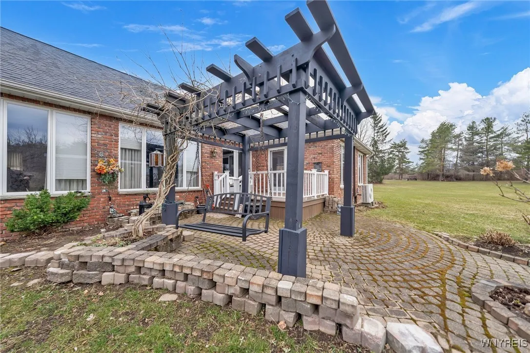5246 Armor Duells Road, Orchard Park, New York 141, Orchard Park, New York 14127, 3 Bedrooms Bedrooms, 12 Rooms Rooms,3 BathroomsBathrooms,Residential,For Sale,5246 Armor Duells Road, Orchard Park, New York 141,B1626327