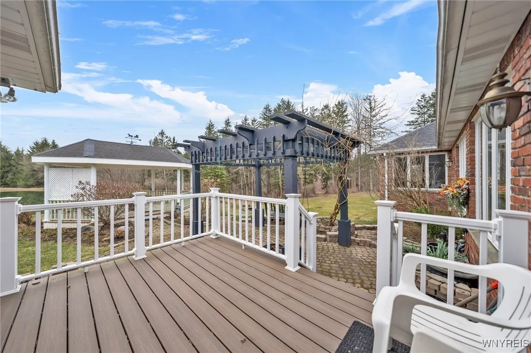 5246 Armor Duells Road, Orchard Park, New York 141, Orchard Park, New York 14127, 3 Bedrooms Bedrooms, 12 Rooms Rooms,3 BathroomsBathrooms,Residential,For Sale,5246 Armor Duells Road, Orchard Park, New York 141,B1626327