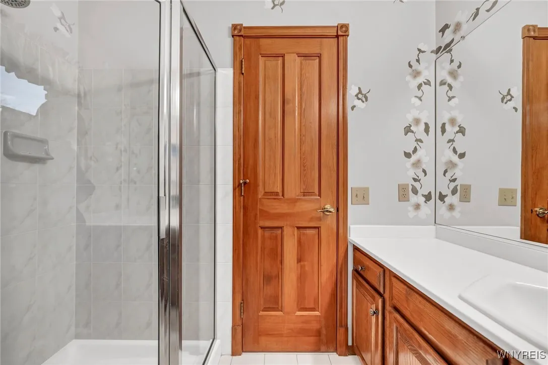 5246 Armor Duells Road, Orchard Park, New York 141, Orchard Park, New York 14127, 3 Bedrooms Bedrooms, 12 Rooms Rooms,3 BathroomsBathrooms,Residential,For Sale,5246 Armor Duells Road, Orchard Park, New York 141,B1626327