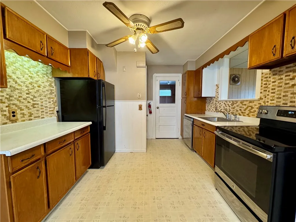 109 Worcester Road, Greece, New York 14616, Greece, New York 14616, 3 Bedrooms Bedrooms, 7 Rooms Rooms,1 BathroomBathrooms,Residential,Closed,109 Worcester Road, Greece, New York 14616,0,R1626388