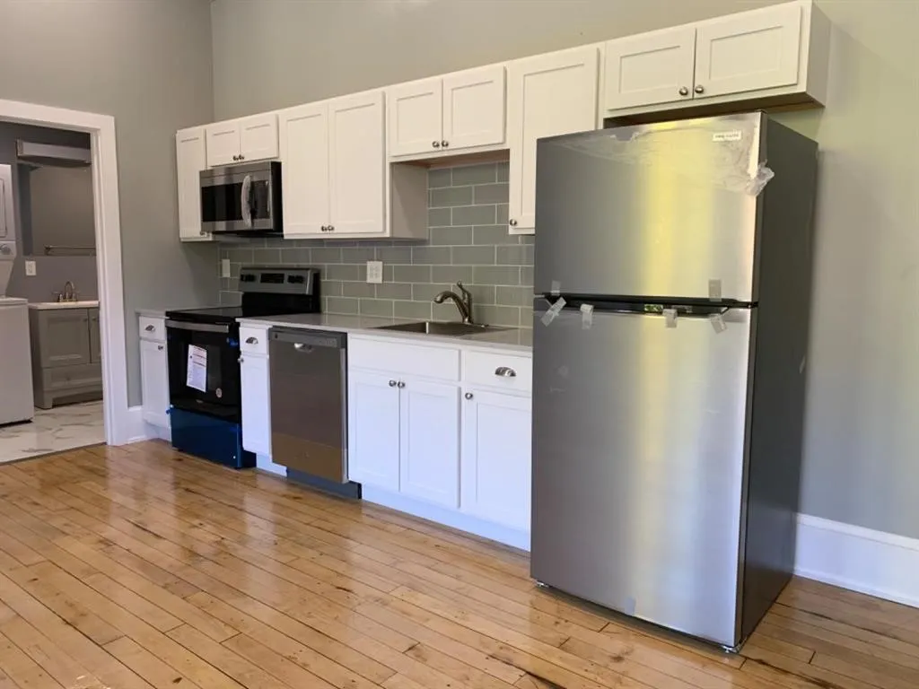 290 Chestnut Street 6, Oneonta, New York 13820, Oneonta, New York 13820, 1 Bedroom Bedrooms, 3 Rooms Rooms,1 BathroomBathrooms,Residential Lease,For Rent,290 Chestnut Street 6, Oneonta, New York 13820,R1626579