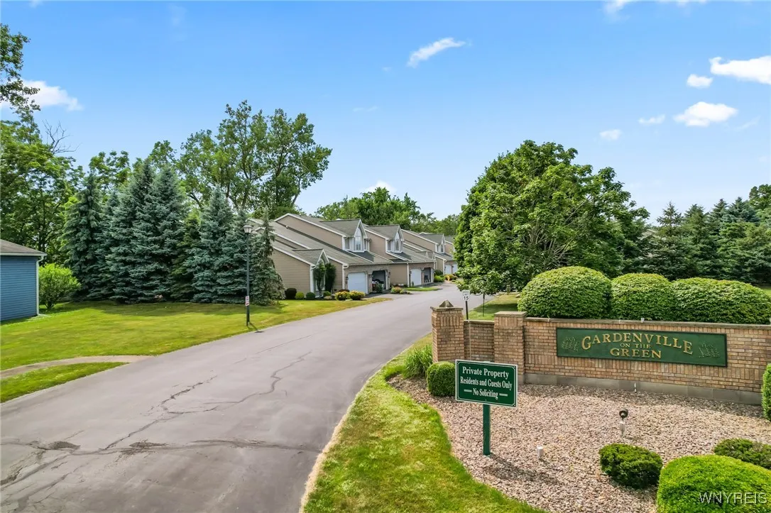 35 Gardenville On The Green, West Seneca, New York, West Seneca, New York 14224, 2 Bedrooms Bedrooms, 5 Rooms Rooms,1 BathroomBathrooms,Residential,Closed,35 Gardenville On The Green, West Seneca, New York,0,B1625520