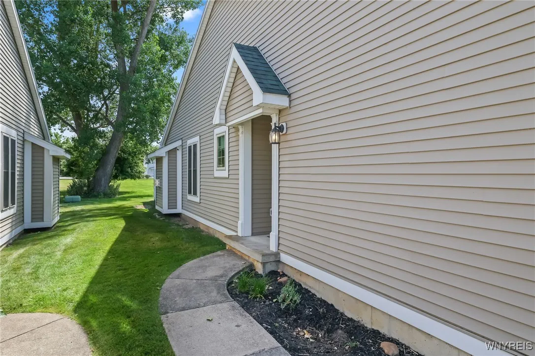 35 Gardenville On The Green, West Seneca, New York, West Seneca, New York 14224, 2 Bedrooms Bedrooms, 5 Rooms Rooms,1 BathroomBathrooms,Residential,Closed,35 Gardenville On The Green, West Seneca, New York,0,B1625520