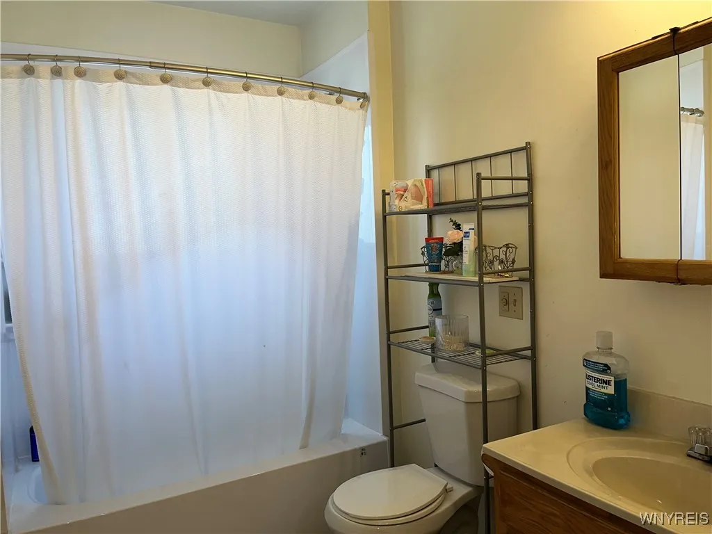 100 Shanley Street, Cheektowaga, New York 14206, Cheektowaga, New York 14206, 4 Bedrooms Bedrooms, ,2 BathroomsBathrooms,Residential,For Sale,100 Shanley Street, Cheektowaga, New York 14206,B1626481