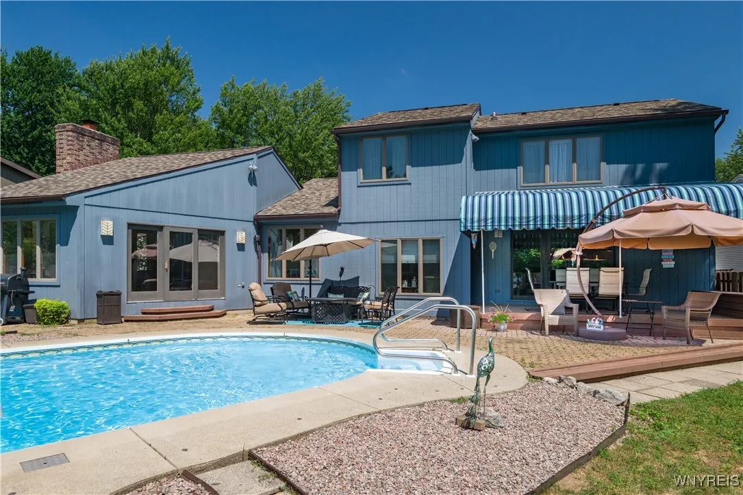 26 Lancelot Court, Amherst, New York 14068, Amherst, New York 14068, 3 Bedrooms Bedrooms, 9 Rooms Rooms,2 BathroomsBathrooms,Residential,For Sale,26 Lancelot Court, Amherst, New York 14068,B1626493