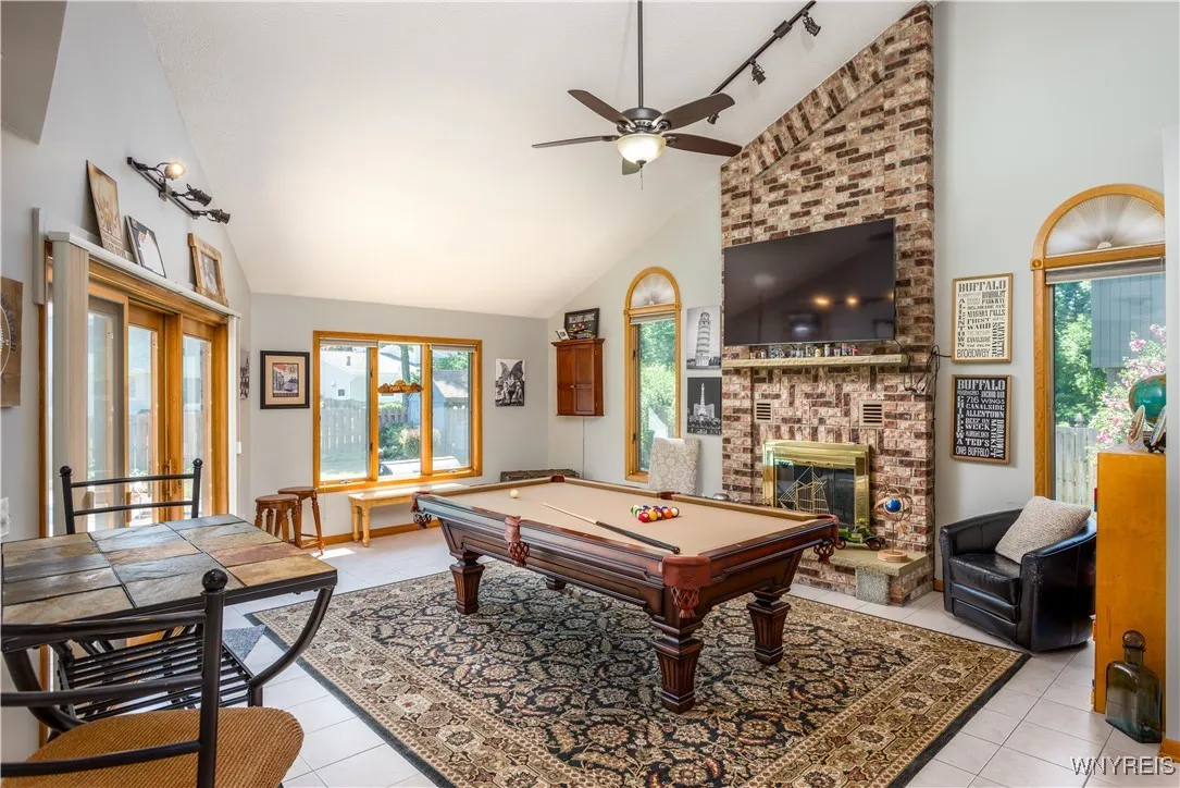 26 Lancelot Court, Amherst, New York 14068, Amherst, New York 14068, 3 Bedrooms Bedrooms, 9 Rooms Rooms,2 BathroomsBathrooms,Residential,For Sale,26 Lancelot Court, Amherst, New York 14068,B1626493