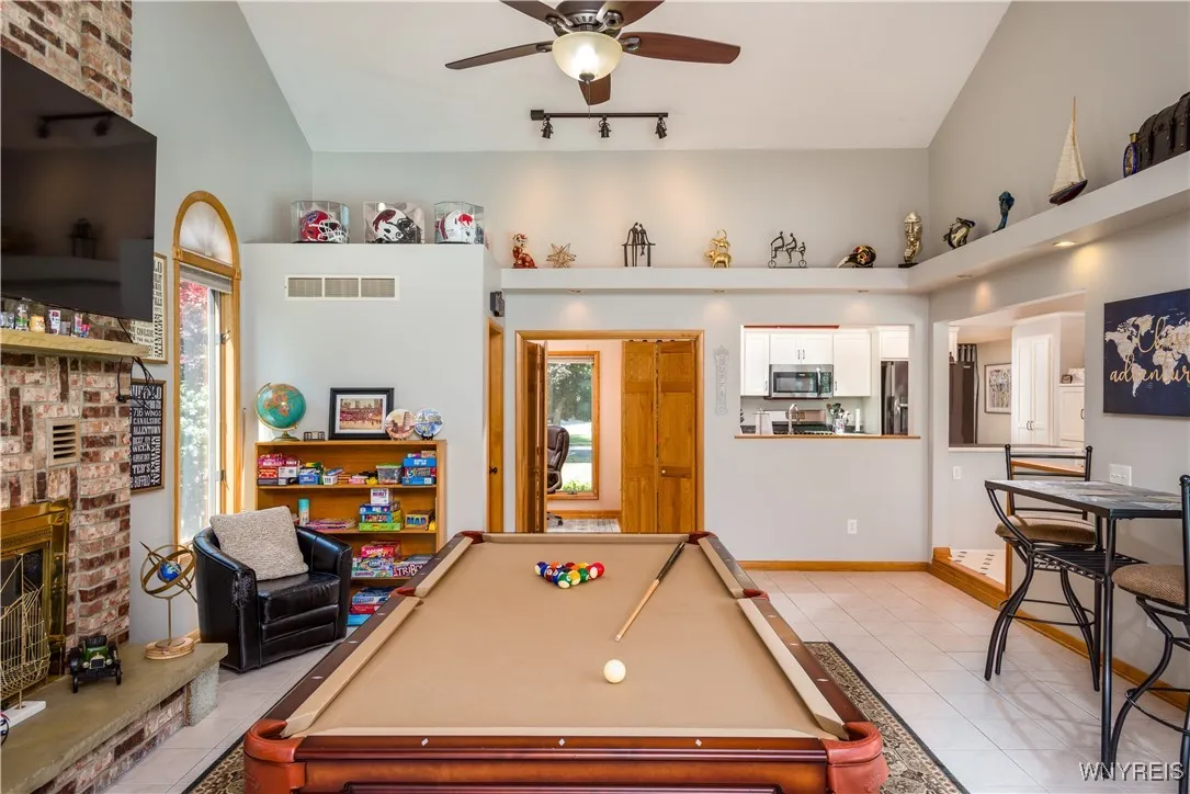 26 Lancelot Court, Amherst, New York 14068, Amherst, New York 14068, 3 Bedrooms Bedrooms, 9 Rooms Rooms,2 BathroomsBathrooms,Residential,For Sale,26 Lancelot Court, Amherst, New York 14068,B1626493