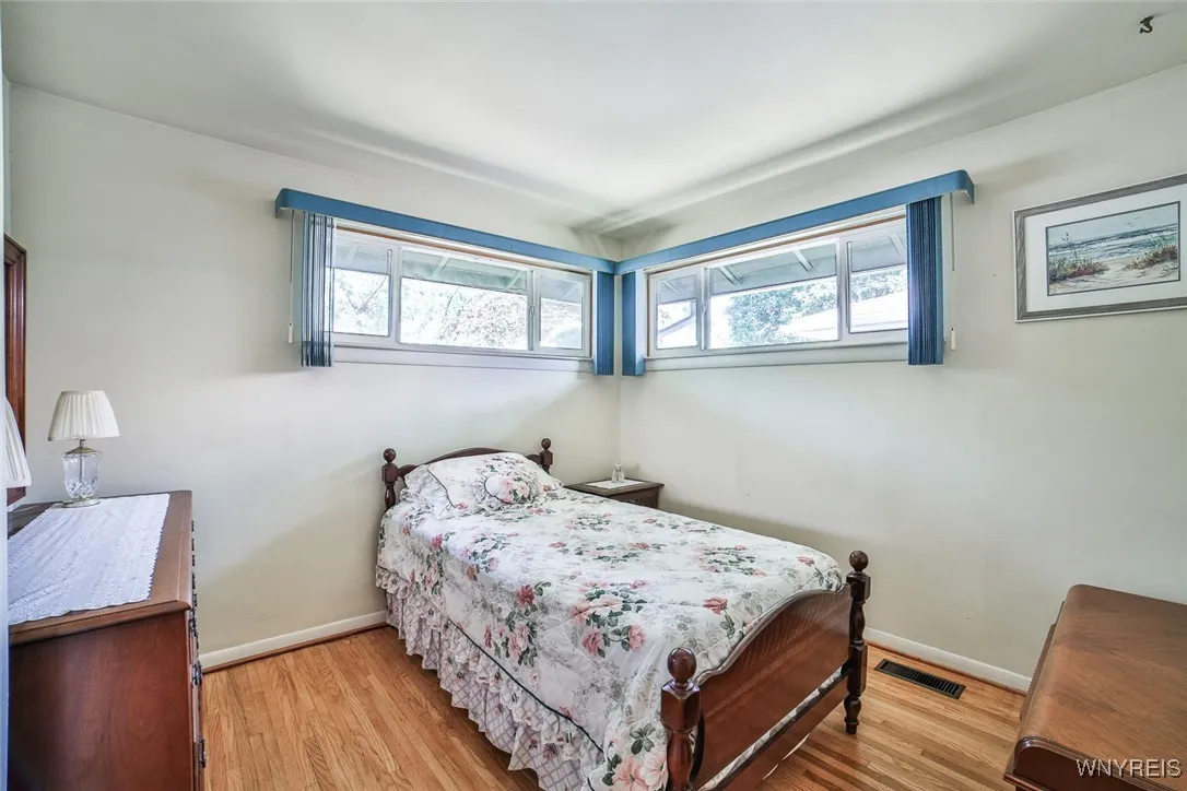 26 Devon Lane, Amherst, New York 14221, Amherst, New York 14221, 4 Bedrooms Bedrooms, 7 Rooms Rooms,2 BathroomsBathrooms,Residential,For Sale,26 Devon Lane, Amherst, New York 14221,B1625947