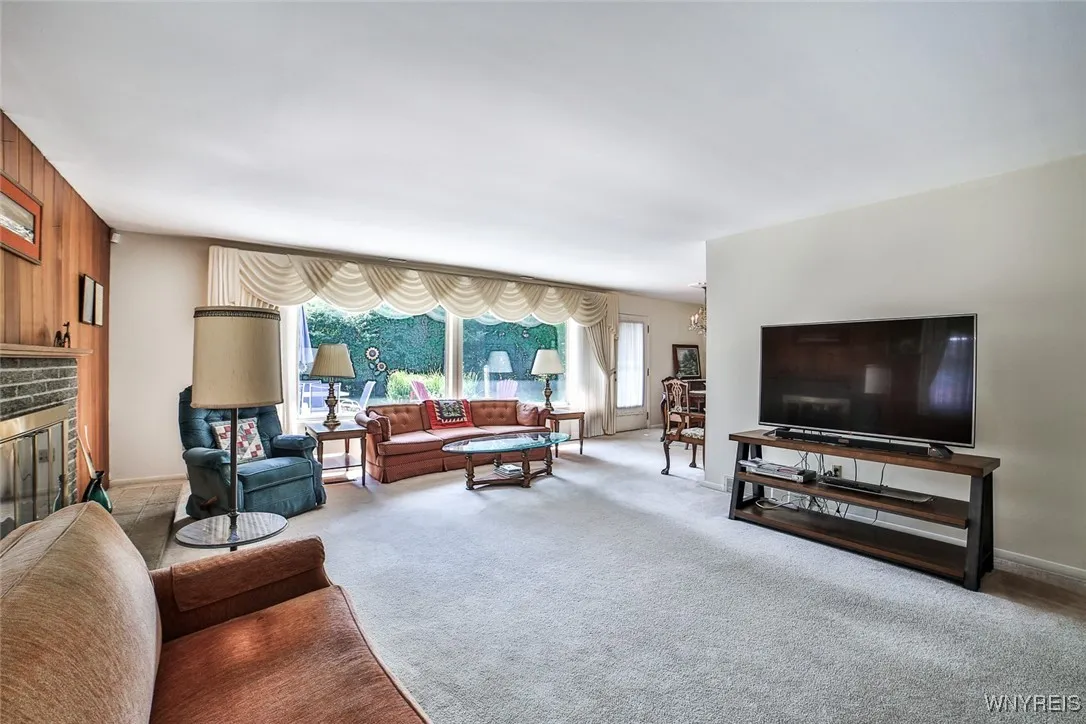 26 Devon Lane, Amherst, New York 14221, Amherst, New York 14221, 4 Bedrooms Bedrooms, 7 Rooms Rooms,2 BathroomsBathrooms,Residential,For Sale,26 Devon Lane, Amherst, New York 14221,B1625947