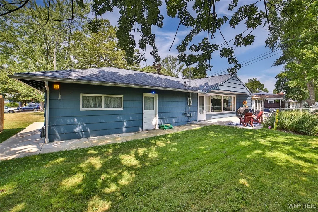 26 Devon Lane, Amherst, New York 14221, Amherst, New York 14221, 4 Bedrooms Bedrooms, 7 Rooms Rooms,2 BathroomsBathrooms,Residential,For Sale,26 Devon Lane, Amherst, New York 14221,B1625947